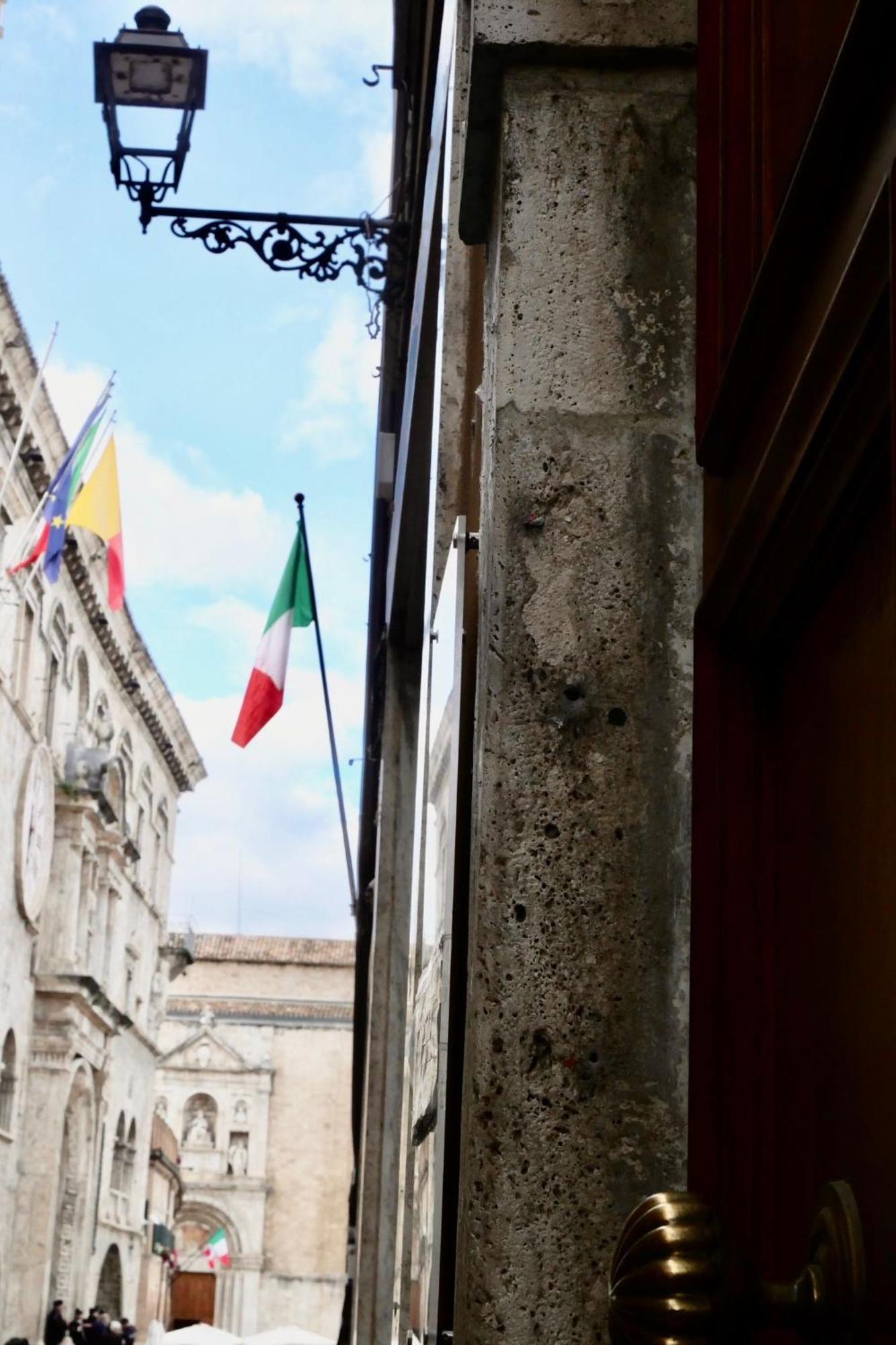 Easy Home - Piazza Del Popolo Ascoli Piceno Exteriér fotografie